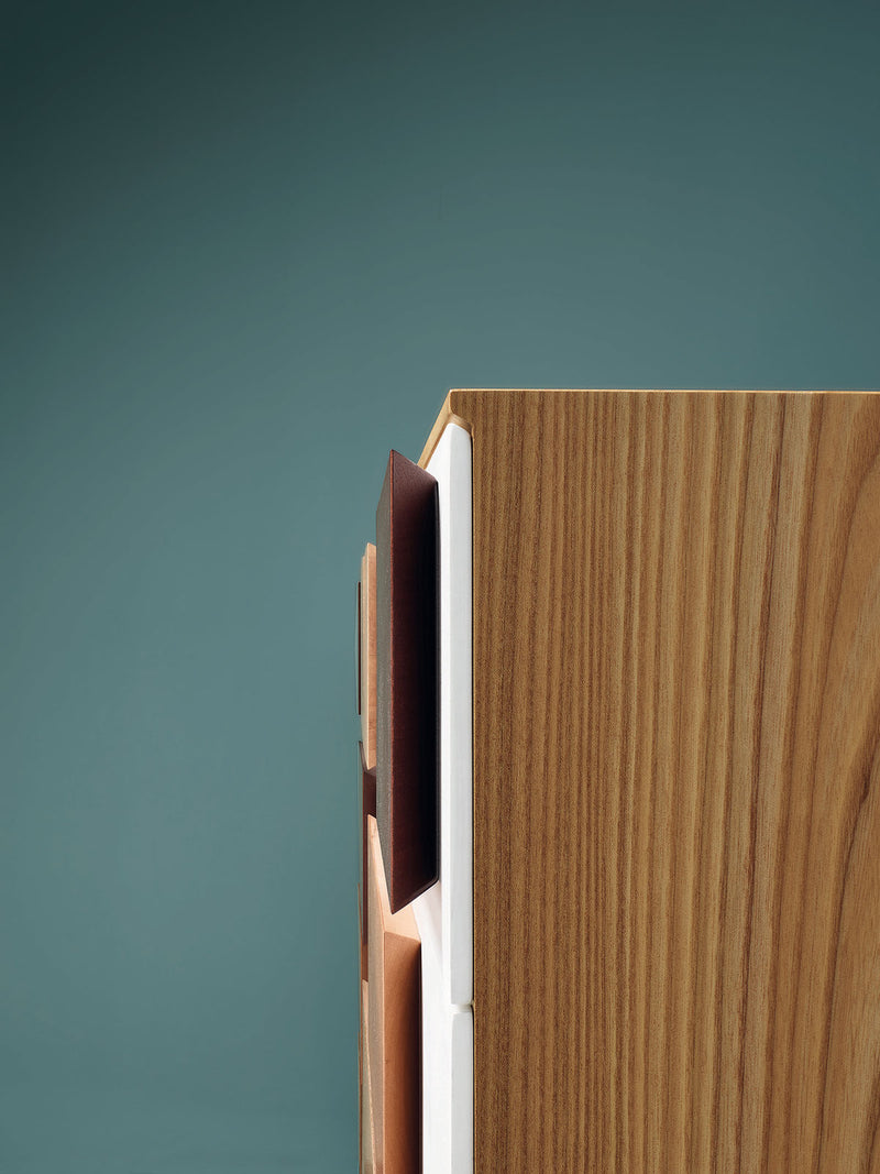 D.655.1 | Chest of Drawers