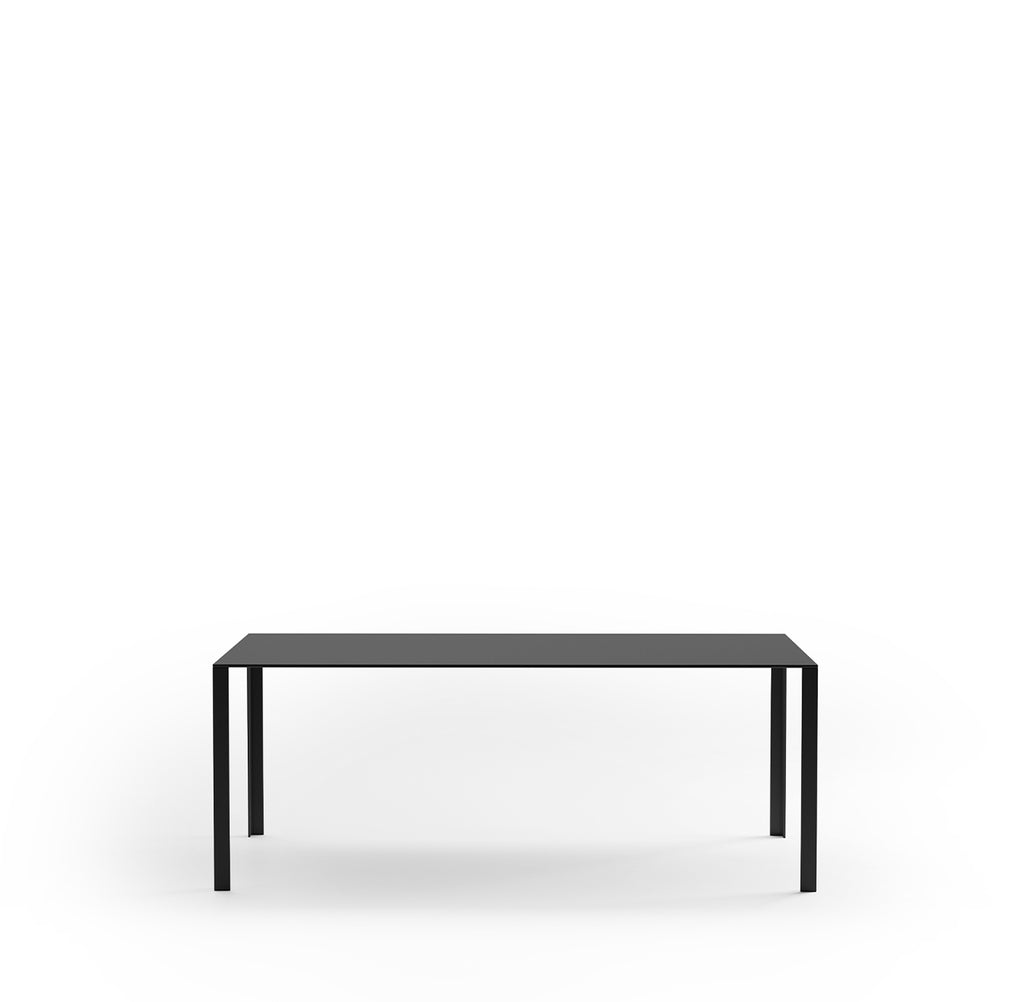 LessLess | Table